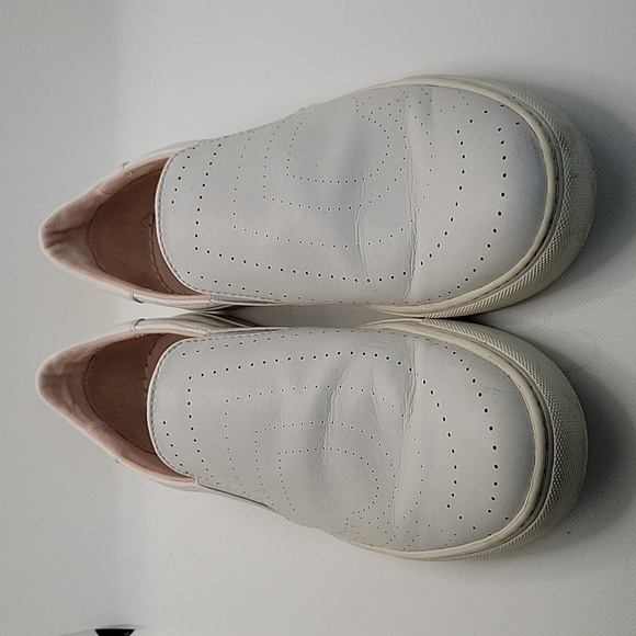 Kate Spade New York ♠️ Azores Slip On Sneaker, size 9, gently worn. - Picture 5 of 10
